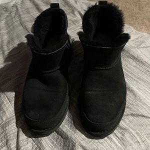 Short Ankle UGG black boots